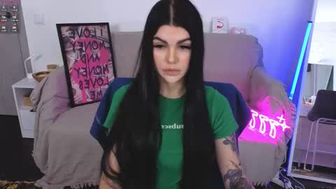 Monika online show from October 2025 09:20:01 AM