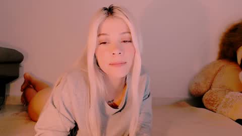 Snapshot of luckysapphire777 chatting on February 2025 07:41:01 AM luckysapphire777 online show from February 2025 07:41:01 AM