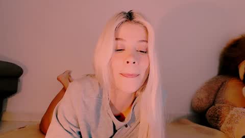 Snapshot of luckysapphire777 chatting on February 2025 10:46:01 AM luckysapphire777 online show from February 2025 10:46:01 AM