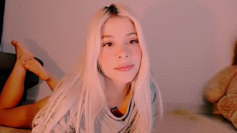 Snapshot of luckysapphire777 chatting on February 2025 01:52:01 PM luckysapphire777 online show from February 2025 01:52:01 PM