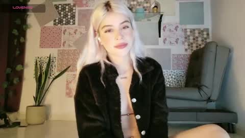 Snapshot of luckysapphire777 chatting on March 2026 09:02:02 AM luckysapphire777 online show from March 2026 09:02:02 AM