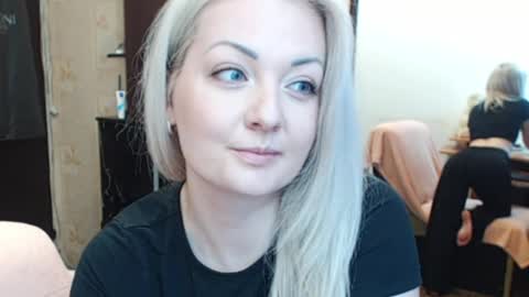 Snapshot of luckyshotgirl chatting on May 2026 01:51:02 PM LuckyShot online show from May 2026 01:51:02 PM