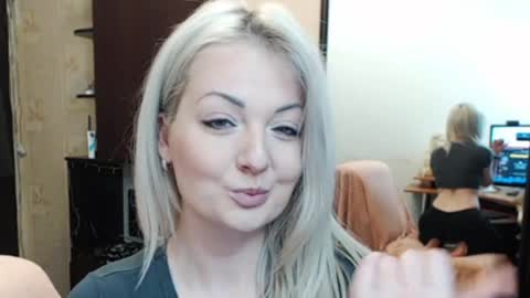 Snapshot of luckyshotgirl chatting on May 2026 06:17:02 PM LuckyShot online show from May 2026 06:17:02 PM