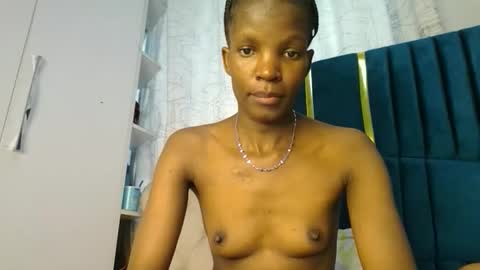 Snapshot of luckyy003 chatting on October 2025 10:13:01 AM brielle online show from October 2025 10:13:01 AM