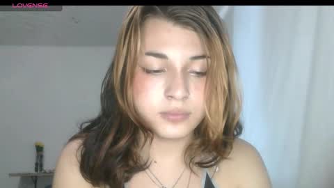 Snapshot of lucrecia21_ chatting on February 2025 10:37:01 PM Lucrecia... new accout...OFS LU 21 online show from February 2025 10:37:01 PM