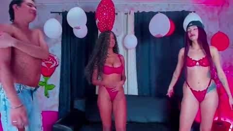 Snapshot of lucretia_love chatting on February 2026 03:57:02 AM luna alice francisco mike online show from February 2026 03:57:02 AM