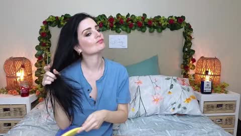 Lucy online show from January 2025 09:09:02 PM