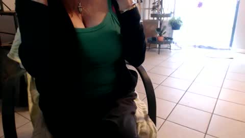 Snapshot of lucy_0000 chatting on June 2026 09:59:02 PM lucy_0000 online show from June 2026 09:59:02 PM