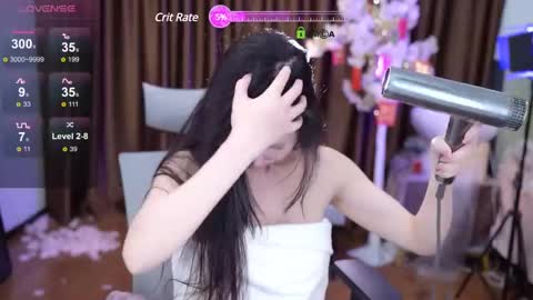 Snapshot of lucy__bb chatting on March 2025 12:41:01 PM Lucy online show from March 2025 12:41:01 PM