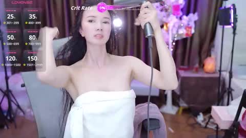 Snapshot of lucy__bb chatting on October 2025 02:17:02 PM Lucy online show from October 2025 02:17:02 PM