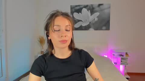 Snapshot of lucy__ray chatting on February 2025 09:47:01 PM lucy__ray online show from February 2025 09:47:01 PM