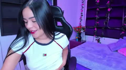 Snapshot of lucy_brunno chatting on December 2025 12:44:02 PM lucy_brunno online show from December 2025 12:44:02 PM