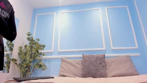 lucy_canel online show from November 2025 01:55:01 PM