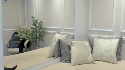 Snapshot of lucy_canel chatting on February 2026 11:29:02 AM lucy_canel online show from February 2026 11:29:02 AM