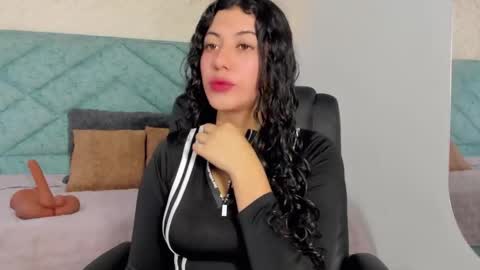 Lucy Greys online show from February 2026 11:50:02 AM