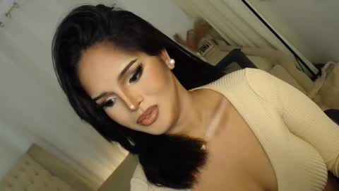 Snapshot of lucy_heartfiliaxxx chatting on October 2025 11:38:01 PM MONA online show from October 2025 11:38:01 PM