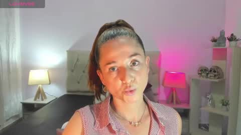 Lucia online show from January 2025 09:14:02 PM