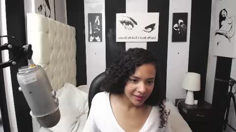 lucy_lorelei online show from June 2026 01:25:01 PM