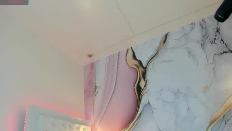 Lucy online show from December 2025 12:02:02 PM