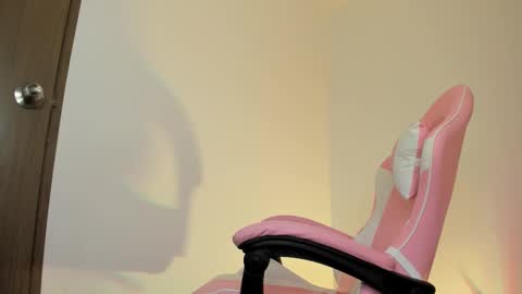 Lucy 699 online show from December 2025 06:01:02 AM