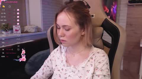 Lucy online show from October 2025 09:02:01 PM