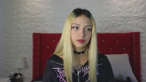 PINK online show from October 2025 03:49:01 PM