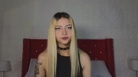 PINK online show from November 2025 07:03:01 PM