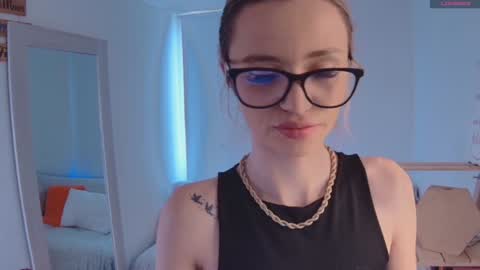 Snapshot of lucy_priincess chatting on January 2025 08:19:02 PM lucy online show from January 2025 08:19:02 PM