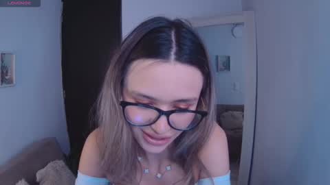 Snapshot of lucy_priincess chatting on September 2025 03:29:01 AM lucy online show from September 2025 03:29:01 AM