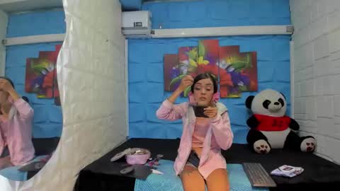 Snapshot of lucy_unlimited chatting on November 2025 03:13:02 PM Lucy unlimit come back here online show from November 2025 03:13:02 PM