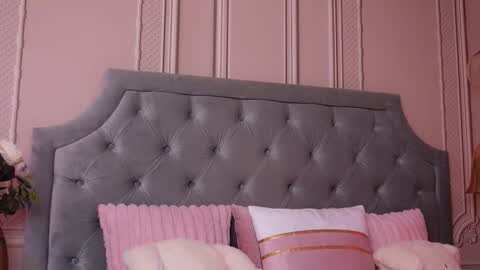 Snapshot of lucyaddison chatting on October 2025 04:27:01 AM LucyAddison online show from October 2025 04:27:01 AM