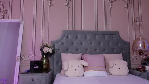 Snapshot of lucyaddison chatting on May 2026 02:50:01 AM LucyAddison online show from May 2026 02:50:01 AM