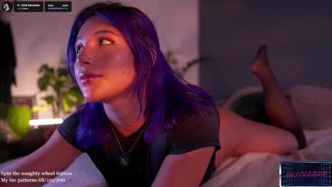 Lucy Alien  online show from October 2025 03:24:01 PM