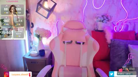 Lucyana Silva online show from December 2025 12:31:02 PM