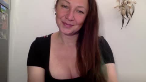 Snapshot of lucykissxx chatting on October 2025 02:17:02 PM LucyKissxx online show from October 2025 02:17:02 PM