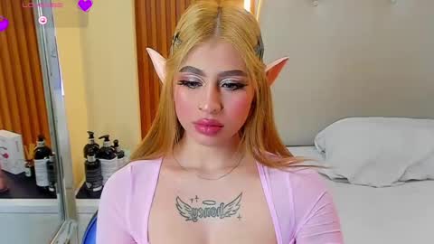 Snapshot of lucymars1 chatting on October 2025 01:23:02 PM L U C Y online show from October 2025 01:23:02 PM