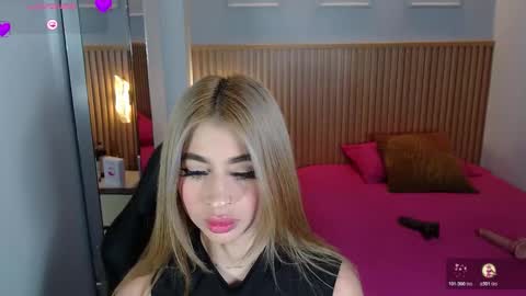 Snapshot of lucymars1 chatting on November 2025 12:16:01 PM L U C Y online show from November 2025 12:16:01 PM