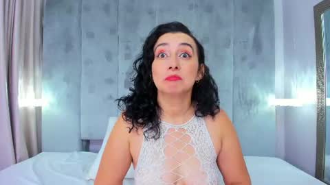 Snapshot of lucymendezz_ chatting on August 2026 11:56:02 AM Lucy online show from August 2026 11:56:02 AM