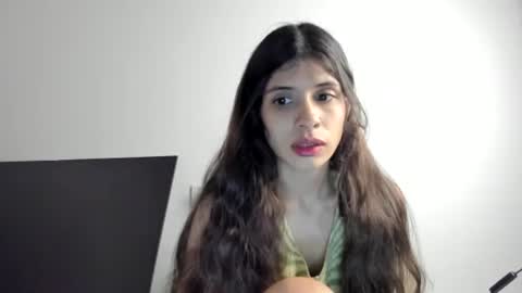 lucyportman online show from April 2026 06:02:02 AM