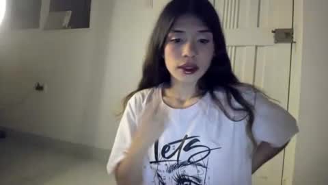 Snapshot of lucyportman chatting on April 2026 09:19:01 AM lucyportman online show from April 2026 09:19:01 AM