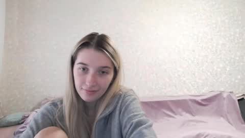 Snapshot of lucyreeel chatting on September 2025 09:10:02 AM Lucy Ree online show from September 2025 09:10:02 AM
