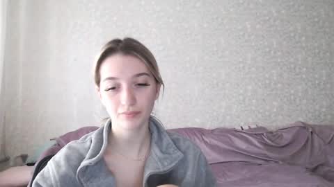 Snapshot of lucyreeel chatting on September 2025 09:33:02 AM Lucy Ree online show from September 2025 09:33:02 AM