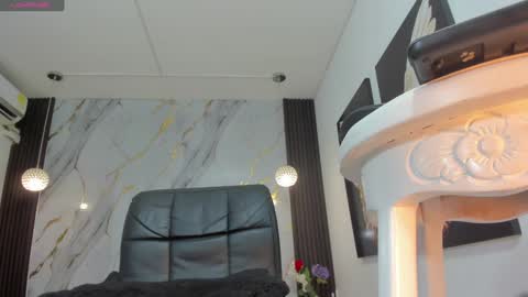 Snapshot of lucystell chatting on January 2025 07:32:01 AM Luciana online show from January 2025 07:32:01 AM