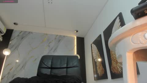 Snapshot of lucystell chatting on January 2025 01:04:01 AM Luciana online show from January 2025 01:04:01 AM