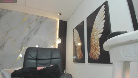 Snapshot of lucystell chatting on January 2025 01:16:01 AM Luciana online show from January 2025 01:16:01 AM