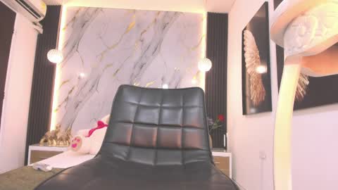 Snapshot of lucystell chatting on March 2025 01:16:01 AM Luciana online show from March 2025 01:16:01 AM