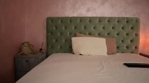 LucyWillow online show from April 2026 05:05:02 AM