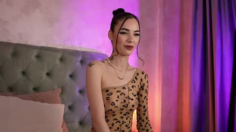 LucyWillow online show from April 2026 02:10:01 AM