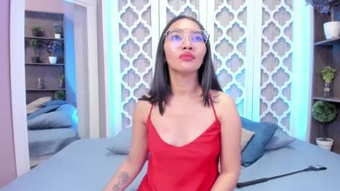 Lucy Liiu online show from March 2025 08:31:02 PM