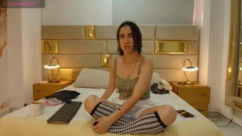 Snapshot of ludovicca_mark chatting on May 2026 07:41:02 PM Ludovicca Mark online show from May 2026 07:41:02 PM